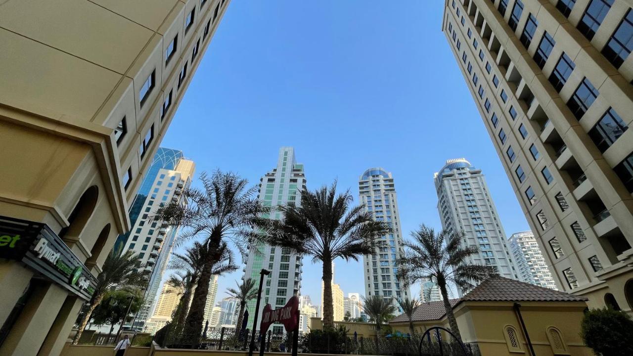 Business Backpackers Jbr Hostel Dubai Exterior photo