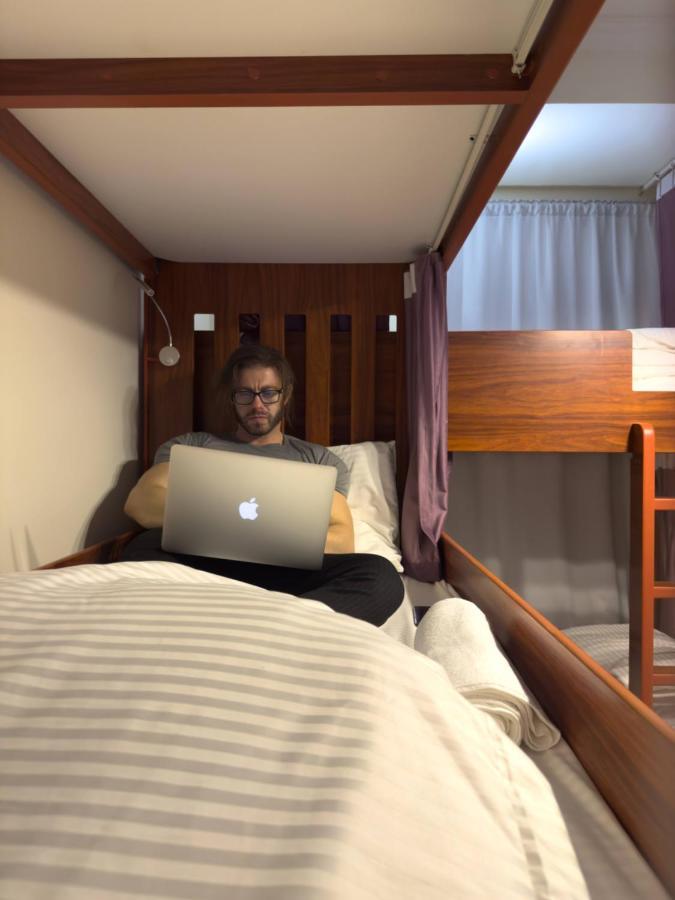 Business Backpackers Jbr Hostel Dubai Exterior photo